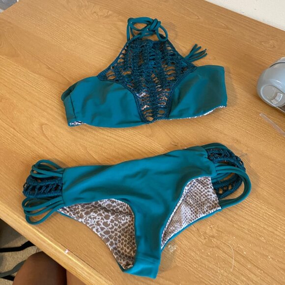 Acacia Panama Crochet Seaweed Dark Green Bikini Set - Picture 6 of 7